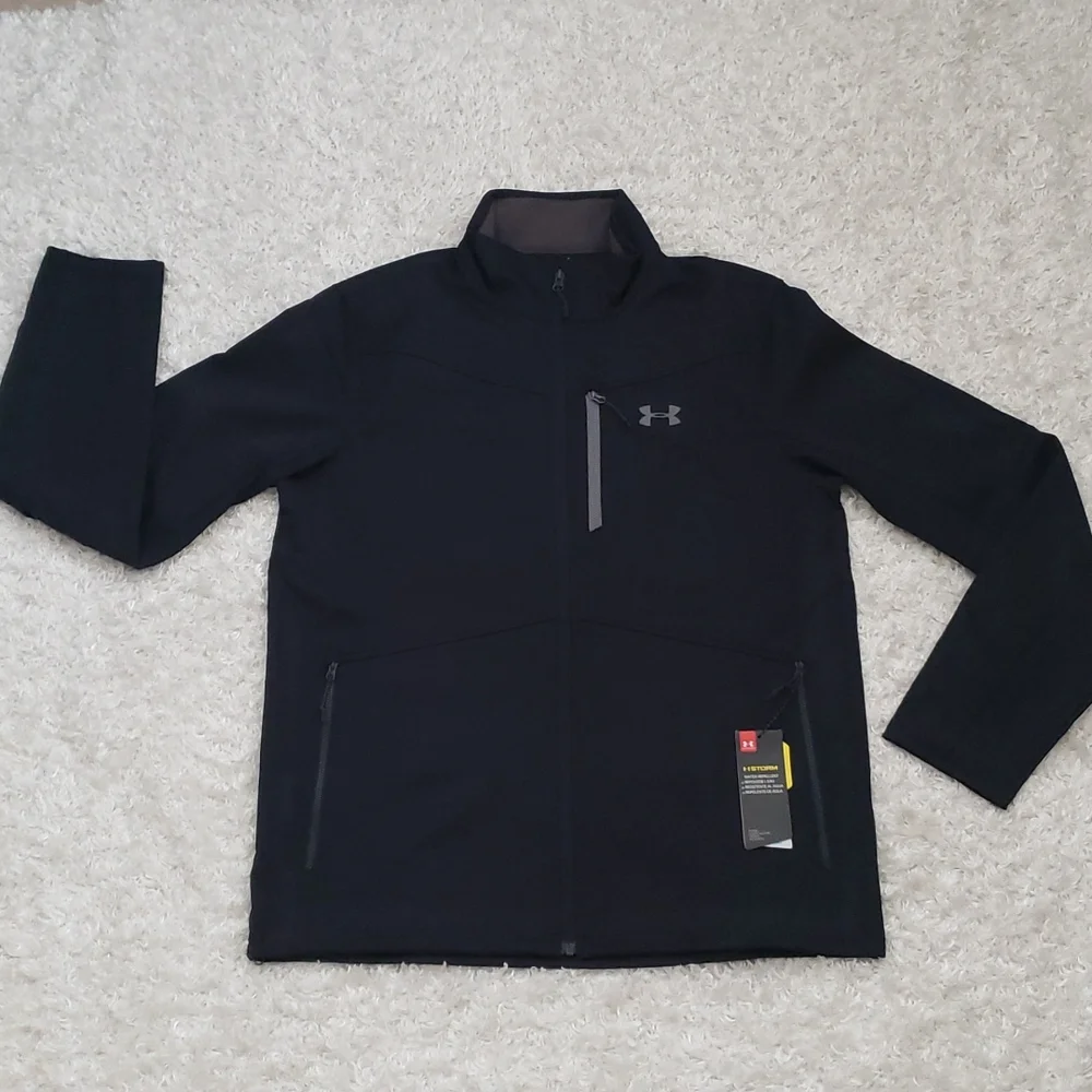 Men's Under Armour Water Wind Resistant Infrared retains heat